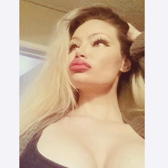 Meet your Posher, Gina - Picture 3 of 4